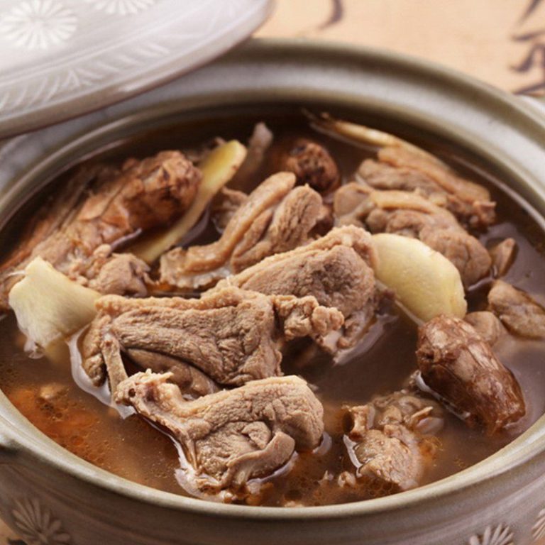 MYBLgZpBKcY 【福田生鮮】2.5K超大份量土鍋炭燒薑母鴨(5人份) 2500G±10%(固形量800G)/包:圖片 1