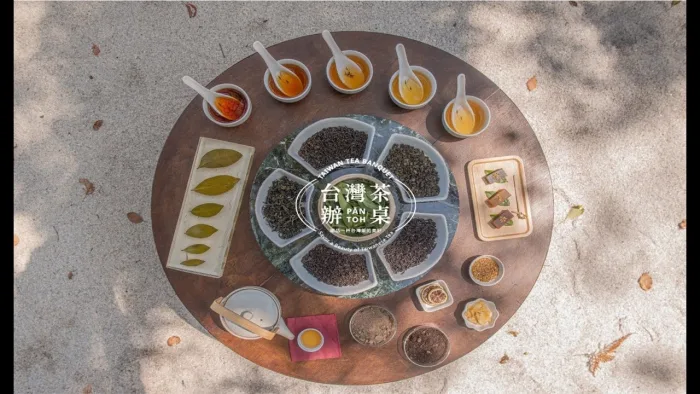 【鹿苑茶】台灣茶辦桌(含包巾)~9種茶+4影片(中英日文)品茶體驗盒~送給外國人最經典的台灣味：圖片 2