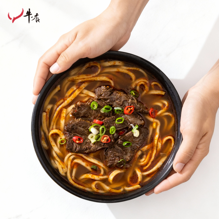 工作區域 2 (1) 【牛店】極品紅燒牛肉麵 5盒組 牛肉麵料理包天花板:圖片 1